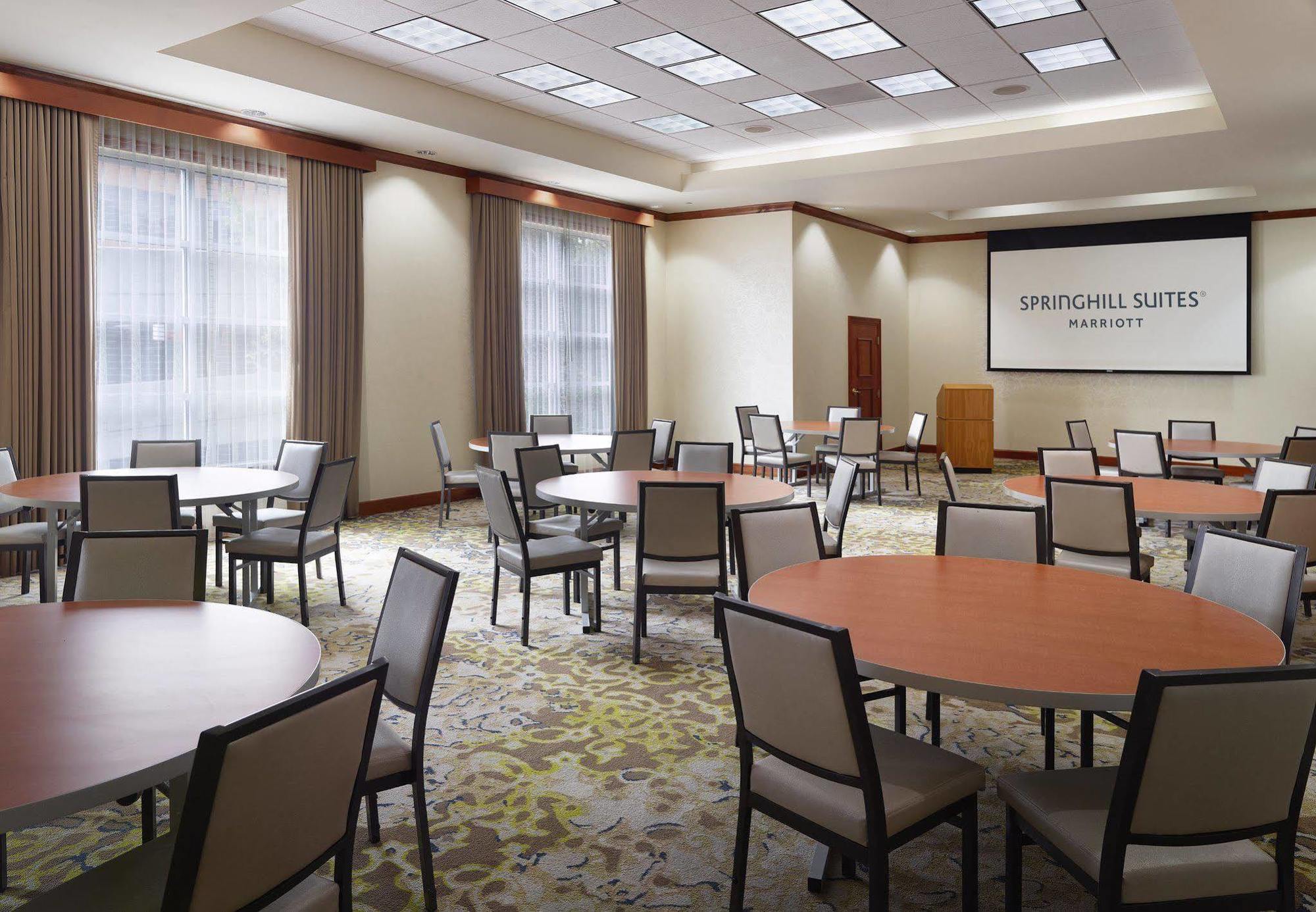 Springhill By Marriott Buckhead酒店3*